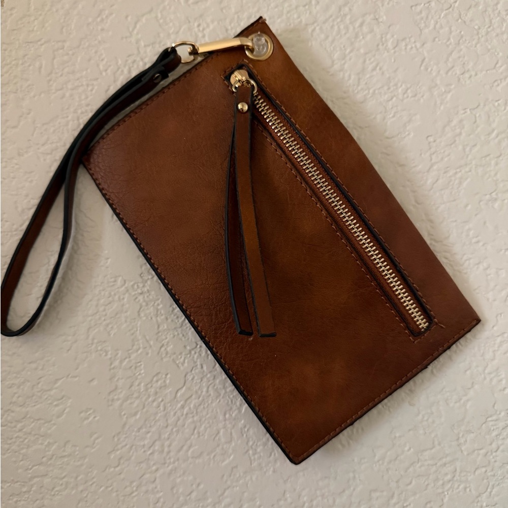Source Unknown Brown Faux Leather Wristlet Clutch with Gold Hardware